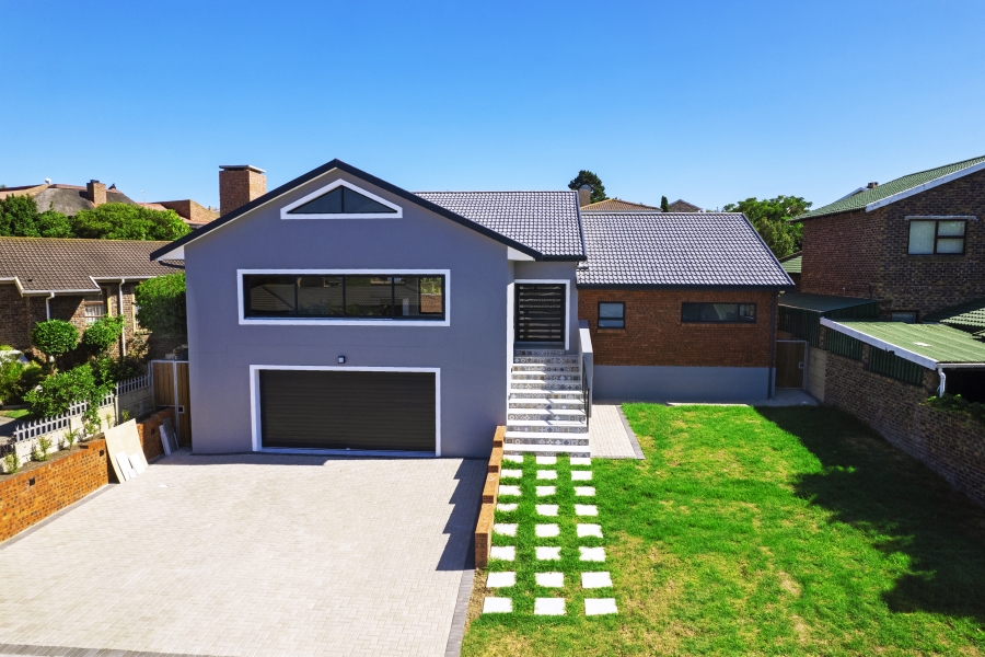 3 Bedroom Property for Sale in Wavecrest Eastern Cape